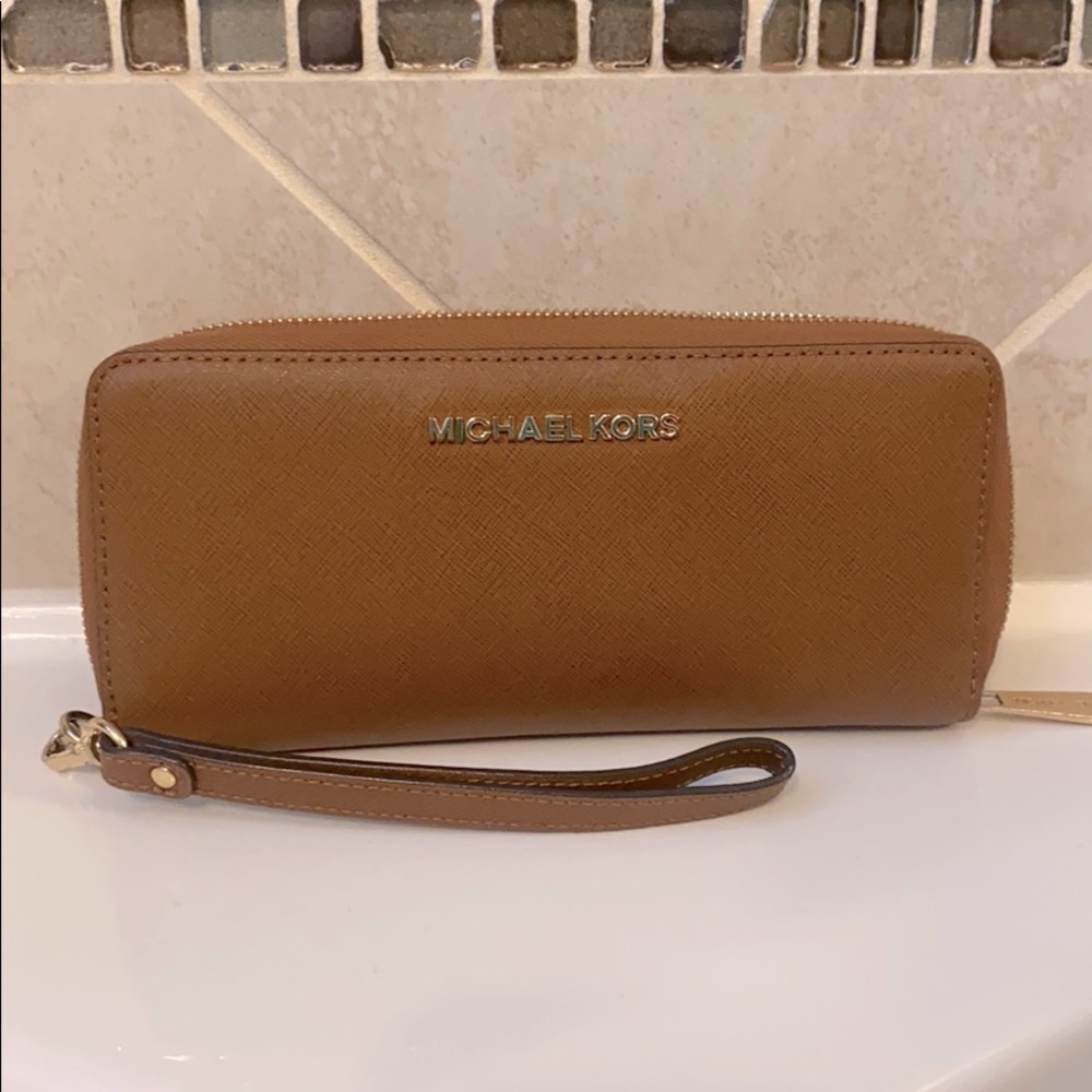 Micheal Kors wallet